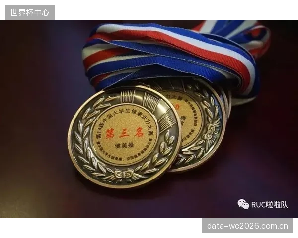 如何利用五换人规则保持场上活力，将考验主教练卡坦内克的临场调度智慧。